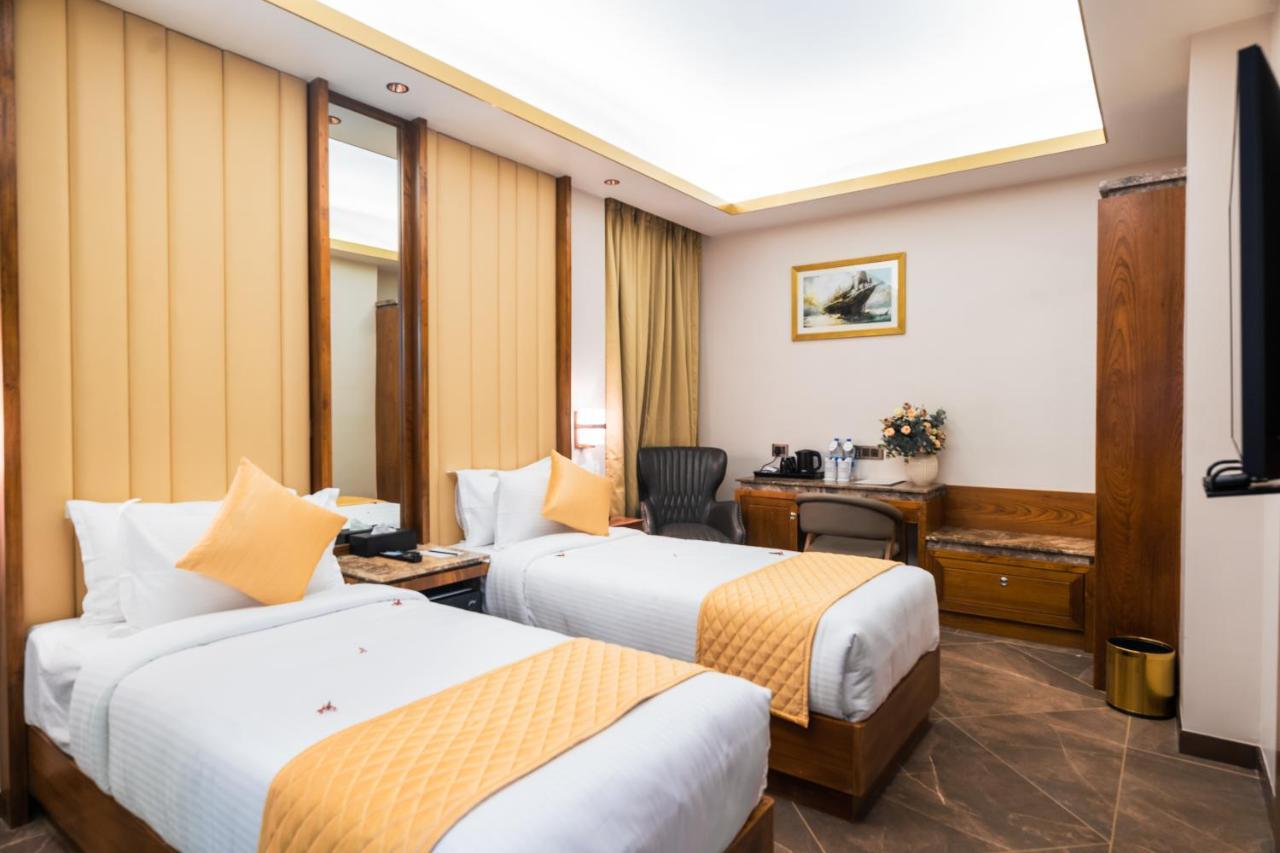 Marine Inn Hotel Kochi Ngoại thất bức ảnh
