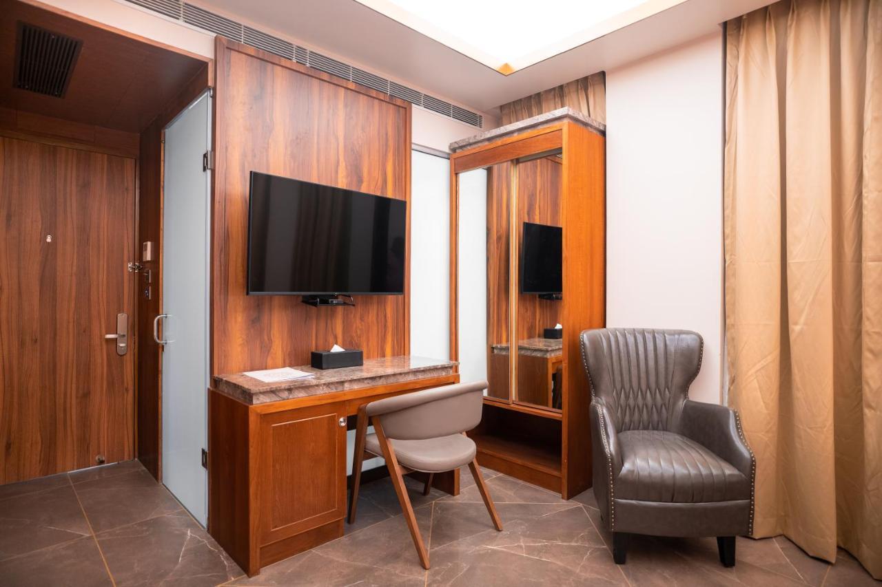 Marine Inn Hotel Kochi Ngoại thất bức ảnh