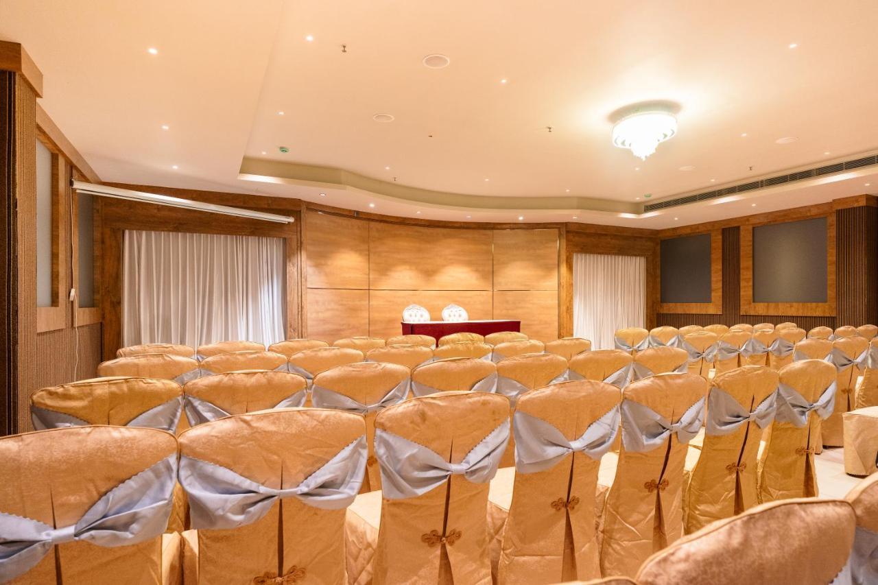 Marine Inn Hotel Kochi Ngoại thất bức ảnh