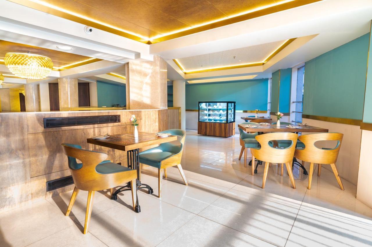 Marine Inn Hotel Kochi Ngoại thất bức ảnh