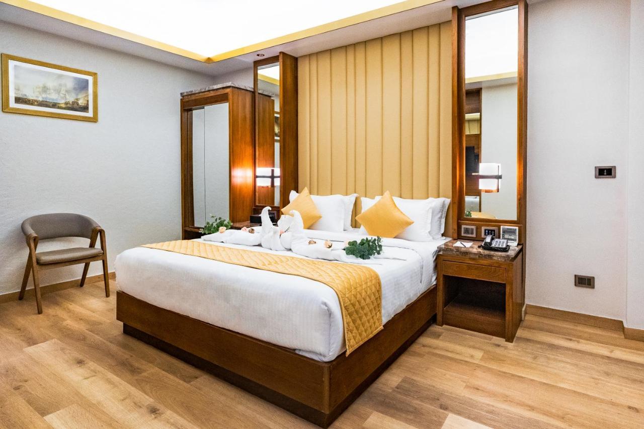 Marine Inn Hotel Kochi Ngoại thất bức ảnh