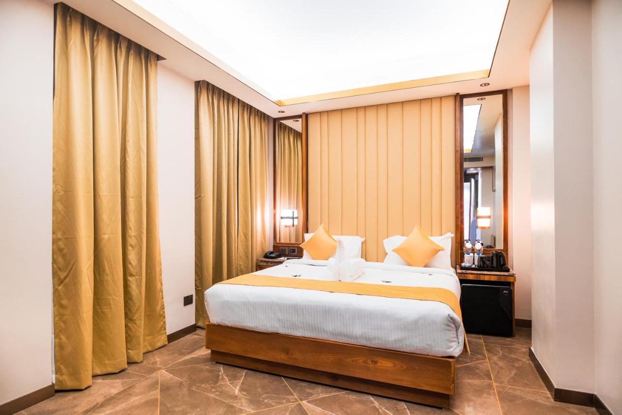 Marine Inn Hotel Kochi Ngoại thất bức ảnh