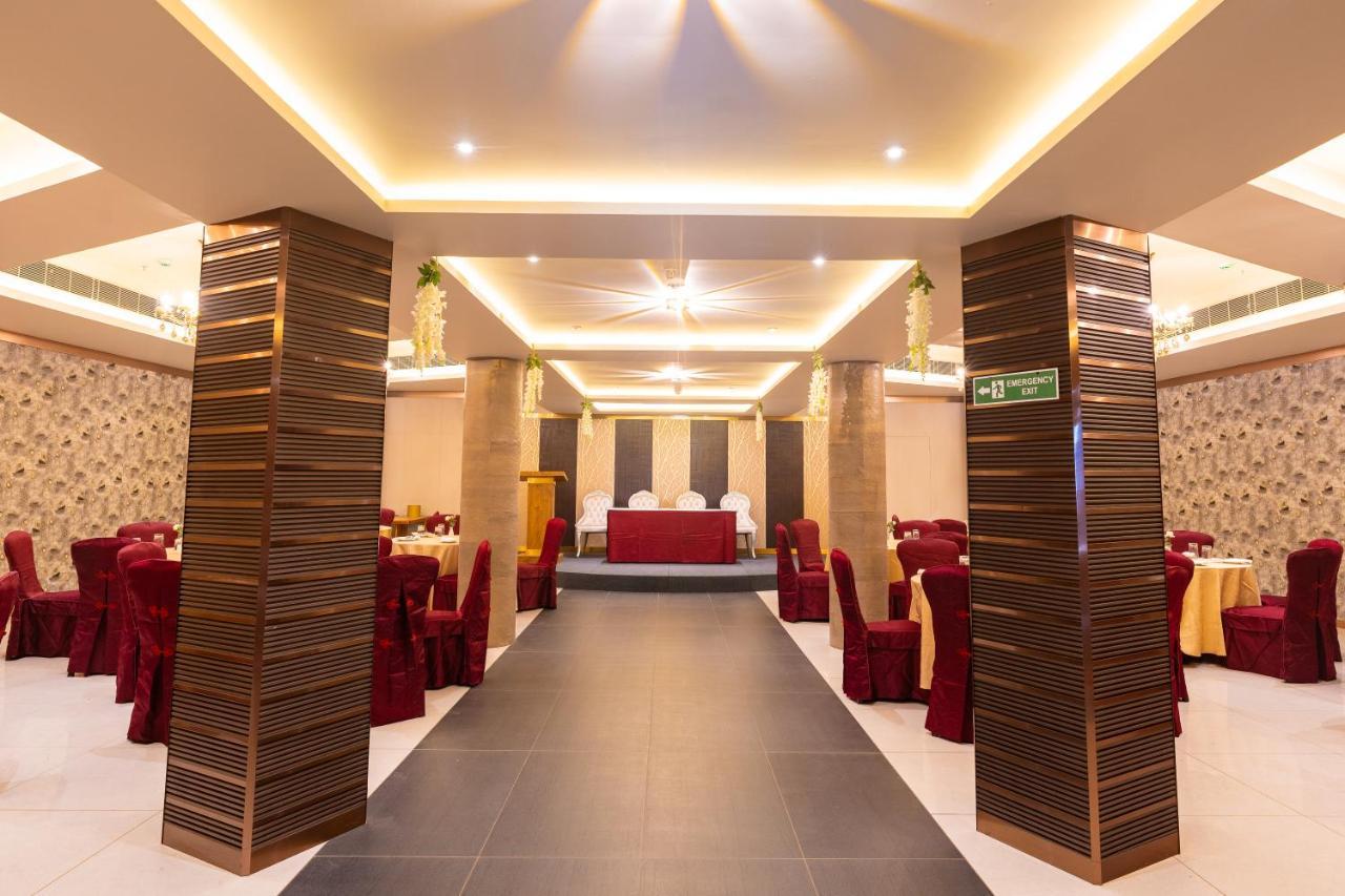 Marine Inn Hotel Kochi Ngoại thất bức ảnh