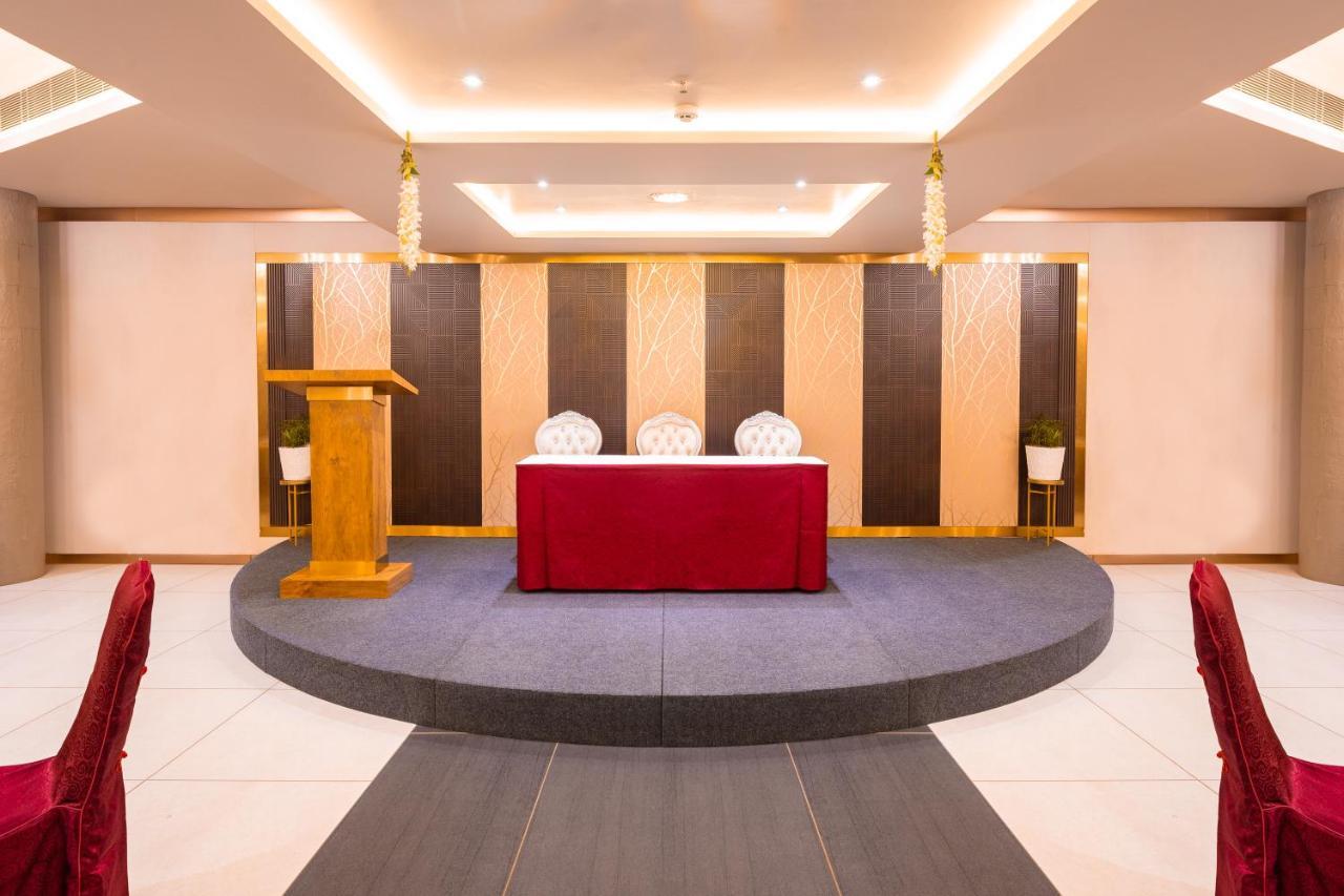 Marine Inn Hotel Kochi Ngoại thất bức ảnh